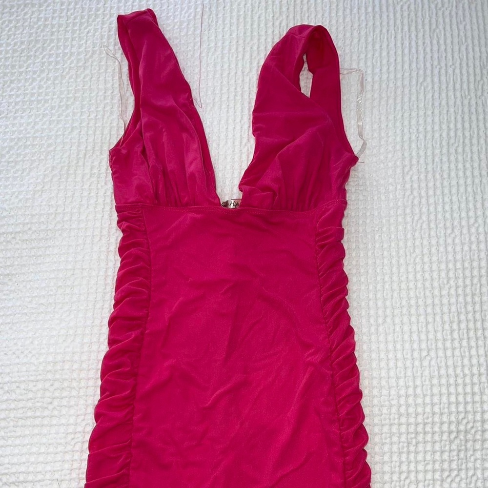 Hot pink bodycon fit mini dress 
Size S
